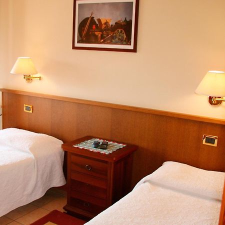 Hotel Gelindo Dei Magredi Vivaro Camera foto