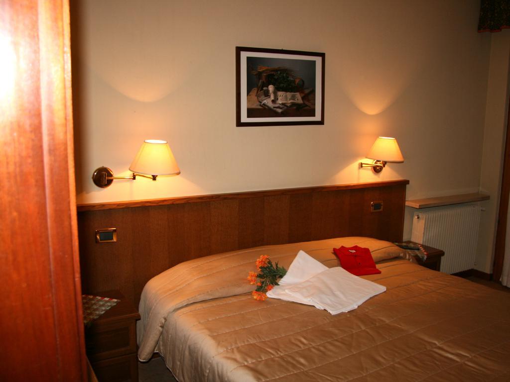 Hotel Gelindo Dei Magredi Vivaro Camera foto